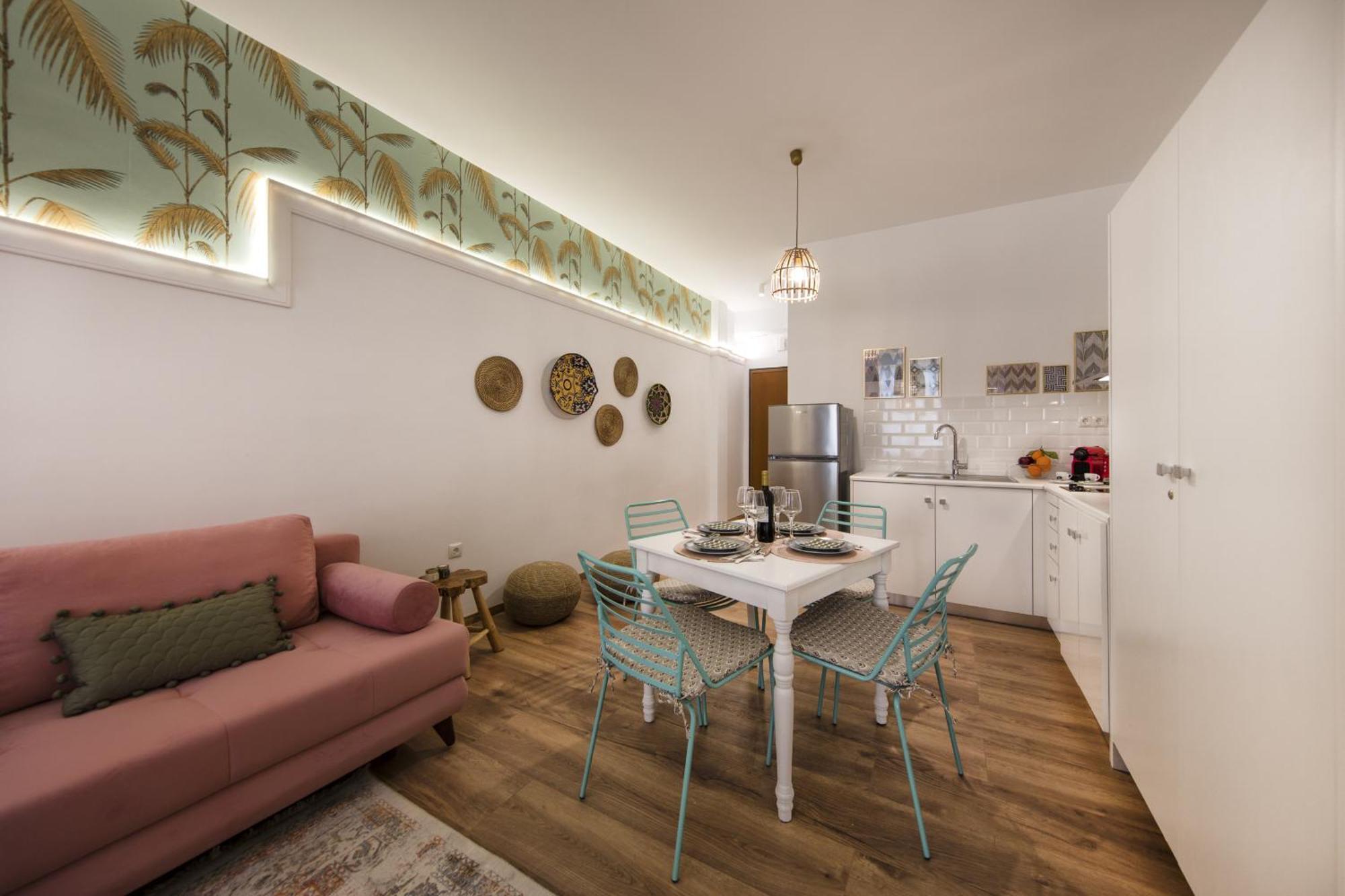 Exquisite Apartment In The Center Of Atena Exterior foto