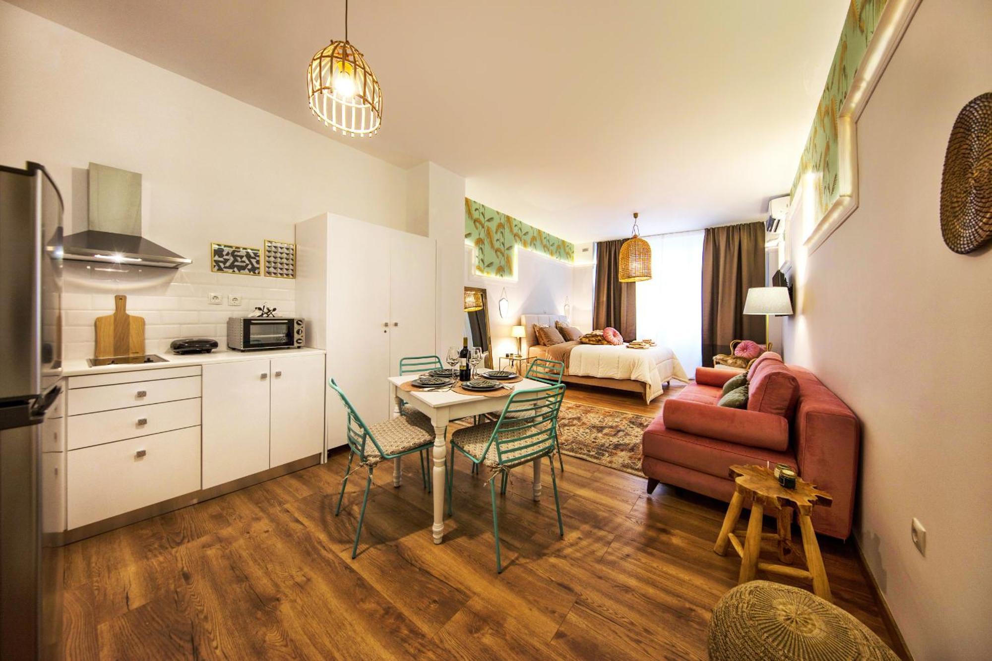 Exquisite Apartment In The Center Of Atena Exterior foto