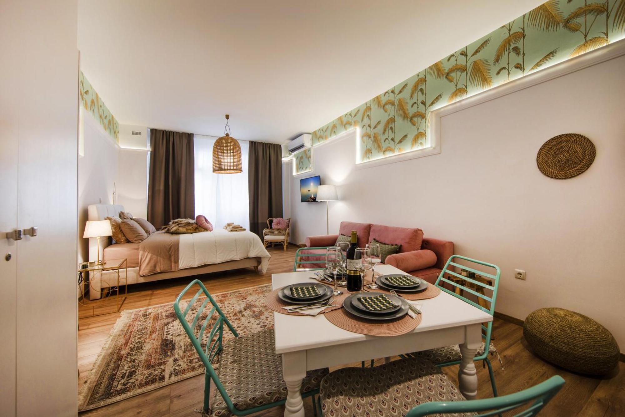 Exquisite Apartment In The Center Of Atena Exterior foto